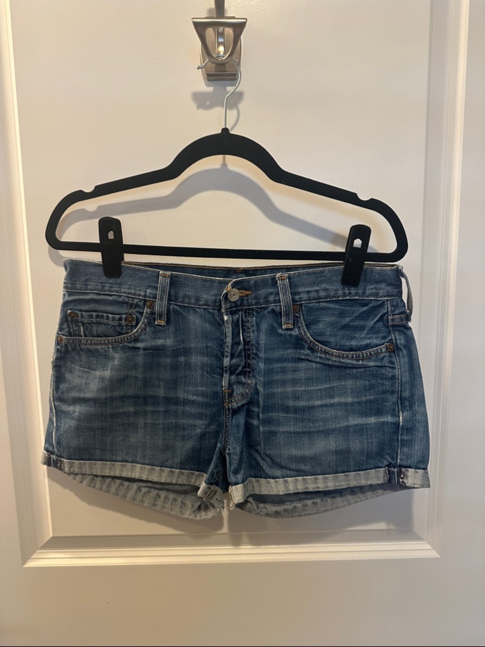 Levi's 501 Women's Rolled Cuff Denim Shorts - Light Blue Wash